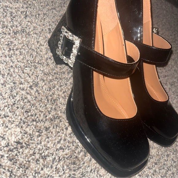 Chunky heel Mary Jane shoes. NEVER wore because they came in a size too big. - Picture 2 of 3